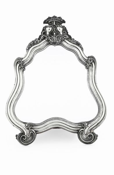 Specchio da toelette. Argenteria artistica milanese del XX secolo. Argentiere Guido Fiorentini  - Asta Argenti da collezione | Antichi - Associazione Nazionale - Case d'Asta italiane