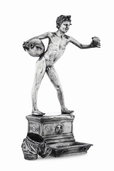 Acquaiolo con pantaloncino. Napoli, XX secolo. Firma incisa Gemito, marchio della Fonderia Gemito Napoli incusso e scritta da Dall'originale prop. del Re di Napoli SM Francesco II Napoli Gemito  - Asta Argenti da collezione | Antichi - Associazione Nazionale - Case d'Asta italiane