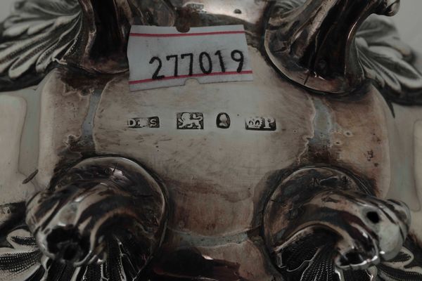 Servizio da t e caff. Marchi della citt di Sheffield per l'anno 1835 e dell'argentiere DS inframezzato da stella (non identificato)  - Asta Argenti da collezione | Antichi - Associazione Nazionale - Case d'Asta italiane