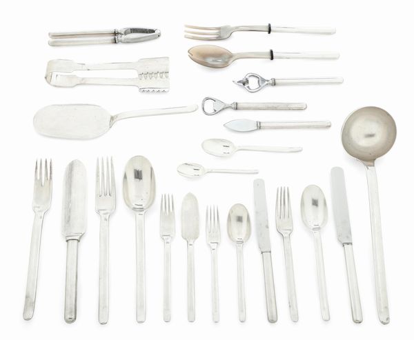 Servizio di posate<BR>Fabbrica San Lorenzo.<BR>designer Antonio Piva, milano 1970-1995<BR>  - Asta Argenti da collezione | Antichi - Associazione Nazionale - Case d'Asta italiane