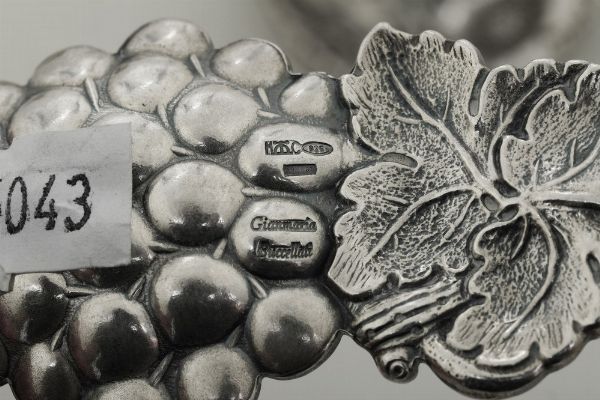 Sei cucchiai a foggia naturalistica. Argentiere Clementi, Bologna per Maison Gianmaria Buccellati. Italia XX-XXI secolo  - Asta Argenti da collezione | Antichi - Associazione Nazionale - Case d'Asta italiane