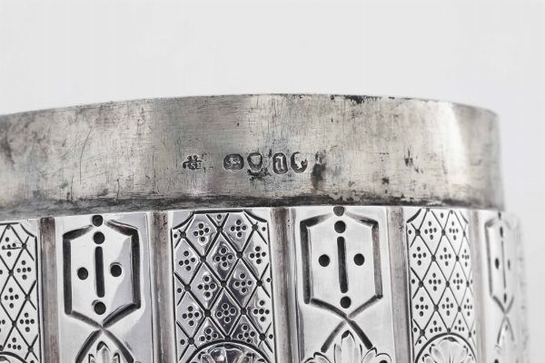 Scatola. Londra 1856. Argentiere John Samuel Hunt  - Asta Argenti da collezione | Antichi - Associazione Nazionale - Case d'Asta italiane