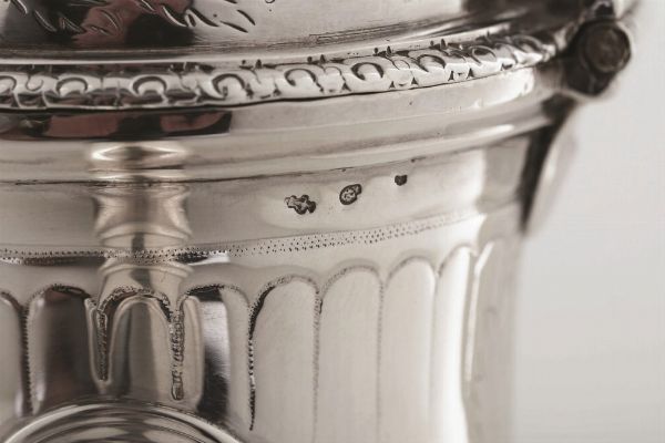 Caffettiera. Parigi 1765-1781. Maestro argentiere Jean-Louis-Dieudonn Outrebon  - Asta Argenti da collezione | Antichi - Associazione Nazionale - Case d'Asta italiane