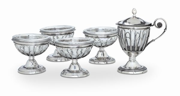 Quattro saliere e senapiera. Argentiere Jacques-Nicolas Boulenger. Parigi, primo quarto del XIX secolo  - Asta Argenti da collezione | Antichi - Associazione Nazionale - Case d'Asta italiane