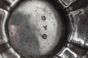 Caffettiera. Milano, seconda met del XIX secolo. Marchi in uso dal 1812 al 1872. Argentiere Francesco Ceppi (1855-1872)  - Asta Argenti da collezione | Antichi - Associazione Nazionale - Case d'Asta italiane