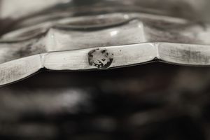 Caffettiera. Verona, seconda met del XVIII secolo. Marchio dell'argentiere C B V entro foglia stilizzata (documentato ma non identificato)  - Asta Argenti da collezione | Antichi - Associazione Nazionale - Case d'Asta italiane