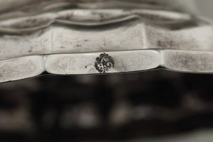 Caffettiera. Verona, seconda met del XVIII secolo. Marchio dell'argentiere C B V entro foglia stilizzata (documentato ma non identificato)  - Asta Argenti da collezione | Antichi - Associazione Nazionale - Case d'Asta italiane