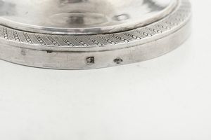 Zuccheriera. Napoli, prima met del XIX secolo. Assaggiatore Paolo De Blasio (dal 1832 al 1835). Argentiere Gennaro Russo  - Asta Argenti da collezione | Antichi - Associazione Nazionale - Case d'Asta italiane