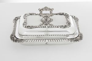 Coppia di legumiere. Dublino 1824, argentiere William Nelson  - Asta Argenti da collezione | Antichi - Associazione Nazionale - Case d'Asta italiane