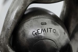 Acquaiolo con pantaloncino. Napoli, XX secolo. Firma incisa Gemito, marchio della Fonderia Gemito Napoli incusso e scritta da Dall'originale prop. del Re di Napoli SM Francesco II Napoli Gemito  - Asta Argenti da collezione | Antichi - Associazione Nazionale - Case d'Asta italiane