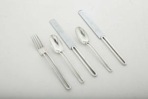 Servizio di posate<BR>Fabbrica San Lorenzo.<BR>designer Antonio Piva, milano 1970-1995<BR>  - Asta Argenti da collezione | Antichi - Associazione Nazionale - Case d'Asta italiane