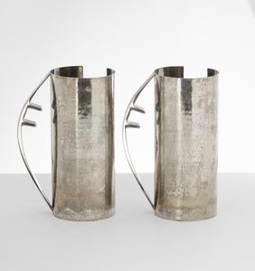 Due caraffe. Designer Carlo Scarpa per Cleto Munari. Produttore Rossi e Arcandi, Vicenza.<BR>Italia 1978 circa  - Asta Argenti da collezione | Antichi - Associazione Nazionale - Case d'Asta italiane