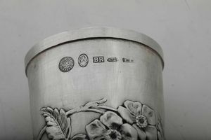 Quattro bicchieri. Argenteria artistica fiorentina, seconda met del XX secolo. Argentiere Brandimarte  - Asta Argenti da collezione | Antichi - Associazione Nazionale - Case d'Asta italiane