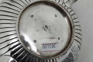 Teiera. Londra 1889. Argentiere Chawner & Co - George William Adams -  - Asta Argenti da collezione | Antichi - Associazione Nazionale - Case d'Asta italiane