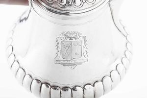 Egoiste. Francia XVIII secolo. Marchio del maestro argentiere ICR con candeliere sormontato da corona (non identificato)  - Asta Argenti da collezione | Antichi - Associazione Nazionale - Case d'Asta italiane