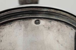 Caffettiera. Francia, prima met del XIX secolo. Marchi di titolo e garanzia in uso dal 1819 al 1838  - Asta Argenti da collezione | Antichi - Associazione Nazionale - Case d'Asta italiane