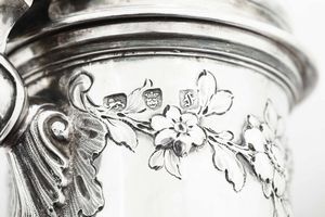 Caffettiera. Londra 1761. Argentiere John Swift (?)  - Asta Argenti da collezione | Antichi - Associazione Nazionale - Case d'Asta italiane