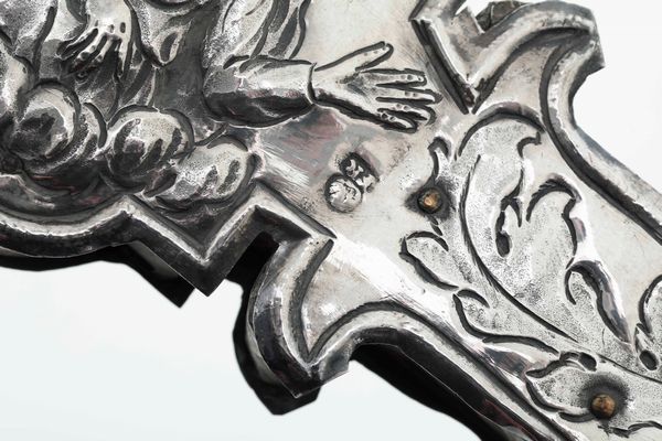 Importante croce astile. Oreficeria veneziana, prima met del XVIII secolo. Marchi del saggiatore FR sormontato da leone in moleca  - Asta Argenti da Collezione | XX secolo - Associazione Nazionale - Case d'Asta italiane
