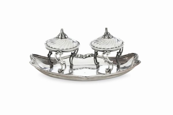 Mostardiera e acetoliera. Torino, ultimo quarto del XVIII secolo. Assaggiatore Giuseppe Fontana (1787-1815), contrassaggiatori Bartolomeo Bernardi (1778-1816) e Giuseppe Vernoni (1778-1824)  - Asta Argenti da Collezione | XX secolo - Associazione Nazionale - Case d'Asta italiane