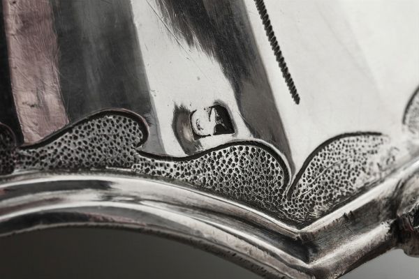 Versatoio. Cagliari met del XVIII secolo, marchi del assaggiatore e dell'argentiere  - Asta Argenti da Collezione | XX secolo - Associazione Nazionale - Case d'Asta italiane