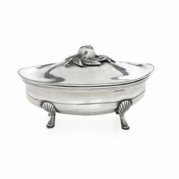 Zuccheriera. Torino, seconda met del XVIII secolo. Assaggiattore e contrassaggiatore Giuseppe Vernoni (1778-1824). Marchio dell'argentiere consunto di difficile lettura (Giovanni Fino?) e marchi di ricontrollo in uso dal 1824 al 1872  - Asta Argenti da Collezione | XX secolo - Associazione Nazionale - Case d'Asta italiane