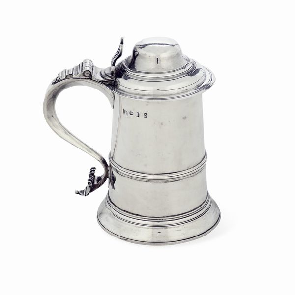 Tankard. Londra, 1769. Argentieri James Sutton & James Bult  - Asta Argenti da Collezione | XX secolo - Associazione Nazionale - Case d'Asta italiane