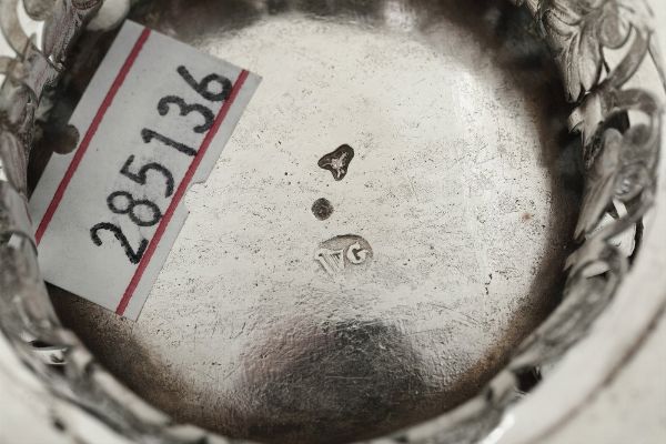 Zuccheriera. Torino, inizi XIX secolo. Argentiere Giuseppe Giovara (...1822-1824...)  - Asta Argenti da Collezione | XX secolo - Associazione Nazionale - Case d'Asta italiane