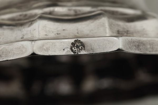Caffettiera. Verona, seconda met del XVIII secolo. Marchio dell'argentiere C B V entro foglia stilizzata (documentato ma non identificato)  - Asta Argenti da Collezione | XX secolo - Associazione Nazionale - Case d'Asta italiane