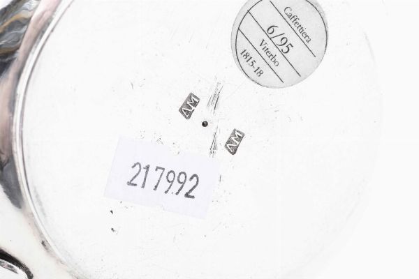 Cuccuma. Venezia XVIII secolo. Marchio dell'argentiere AA e marchio camerale dello stato pontificio in uso dal 1815 al 1872 (di ricontrollo)  - Asta Argenti da Collezione | XX secolo - Associazione Nazionale - Case d'Asta italiane