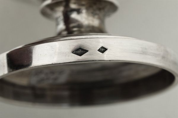 Tazza da puerpera. Firenze, seconda o terza decade del XIX secolo. Argentiere Giovanni o Gaetano Guadagni  - Asta Argenti da Collezione | XX secolo - Associazione Nazionale - Case d'Asta italiane