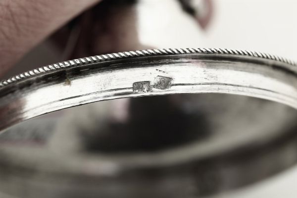 Zuccheriera. Regno delle due Sicilie (?), XIX secolo. Marchio dell'argentiere V D entro rombo (non identificato)  - Asta Argenti da Collezione | XX secolo - Associazione Nazionale - Case d'Asta italiane