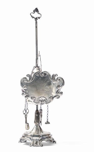 Lucerna. Manifattura artistica italiana del XX secolo (apparentemente priva di punzonatura)  - Asta Argenti da Collezione | XX secolo - Associazione Nazionale - Case d'Asta italiane