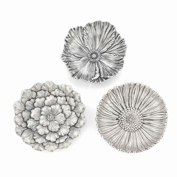 Tre ciotoline a fiore. Argentiere Clementi, Bologna per Maison Gianmaria Buccellati. Italia XX-XXI secolo  - Asta Argenti da Collezione | XX secolo - Associazione Nazionale - Case d'Asta italiane