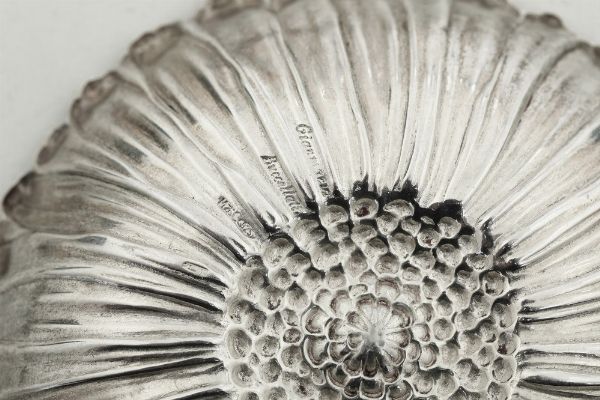 Tre ciotoline a fiore. Argentiere Clementi, Bologna per Maison Gianmaria Buccellati. Italia XX-XXI secolo  - Asta Argenti da Collezione | XX secolo - Associazione Nazionale - Case d'Asta italiane