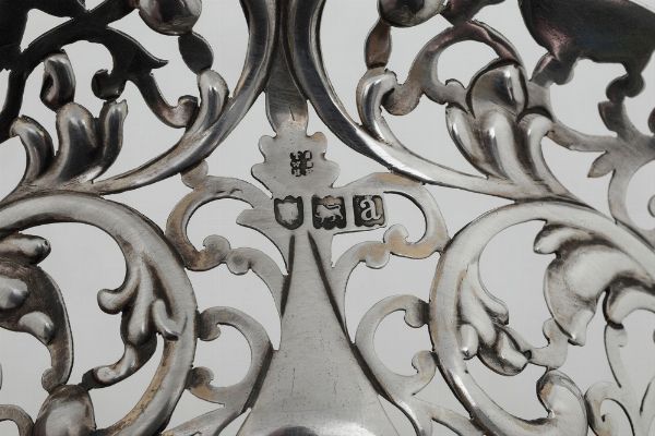 Centrotavola. Londra 1896. Argentiere TB - WB - HH, documentato ma non identificato  - Asta Argenti da Collezione | XX secolo - Associazione Nazionale - Case d'Asta italiane