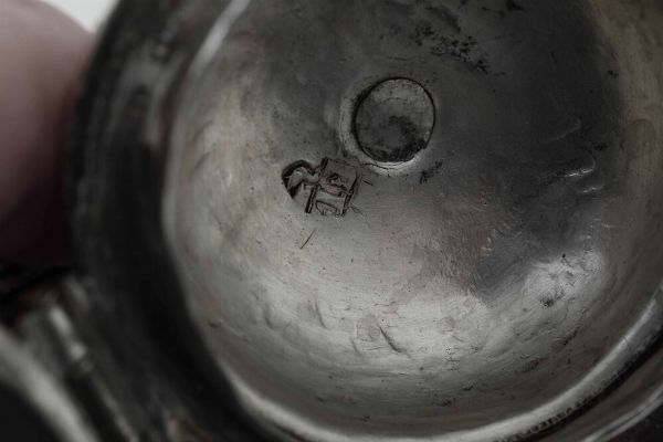 Egoiste. Francia (Metz ?), fine XVIII secolo. Marchio dell'argentiere (non identificato)  - Asta Argenti da Collezione | XX secolo - Associazione Nazionale - Case d'Asta italiane