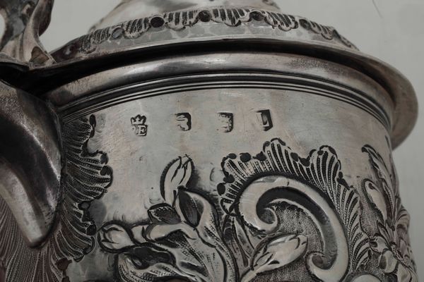 Tankard. Londra 1726, argentiere Charles Perrier  - Asta Argenti da Collezione | XX secolo - Associazione Nazionale - Case d'Asta italiane