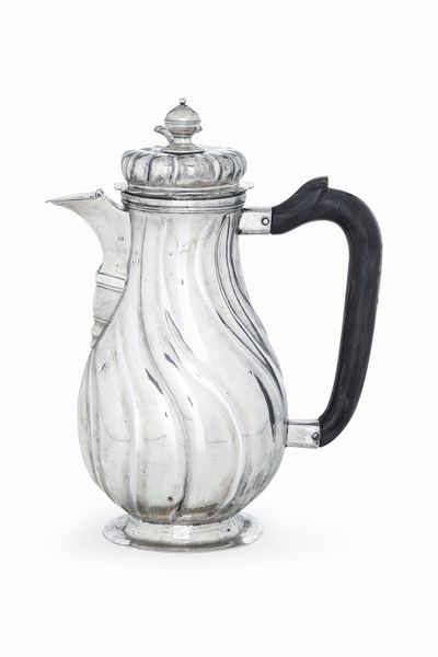 Caffettiera. Ausburg 1769-1771. Argentiere Johann Christian Girschner (1738-1772)  - Asta Argenti da Collezione | XX secolo - Associazione Nazionale - Case d'Asta italiane