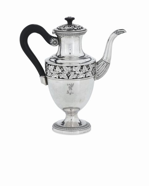 Caffettiera. Berlino, inizi XIX secolo, marchio dell'argentiere parziale di difficile lettura  - Asta Argenti da Collezione | XX secolo - Associazione Nazionale - Case d'Asta italiane