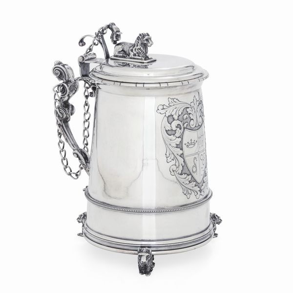 Tankard. Marchi di fantasia ad imitazione dell'argenteria antica. Manifattura europea (Hanau?), XIX-XX secolo  - Asta Argenti da Collezione | XX secolo - Associazione Nazionale - Case d'Asta italiane