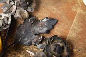 Importante crocifisso entro teca in legno intagliato e dorato. Palermo 1765. Marchi del Console Gaspare Leone e dellargentiere G.R. (non identificato)  - Asta Argenti da Collezione | XX secolo - Associazione Nazionale - Case d'Asta italiane