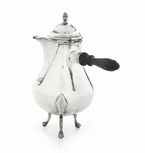 Caffettiera. Cagliari (?) XVIII secolo. Marchi consunti di difficile interpretazione  - Asta Argenti da Collezione | XX secolo - Associazione Nazionale - Case d'Asta italiane