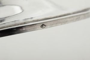 Tazza da puerpera con presentoire. Torino, inizi del XIX secolo. Argentiere Carlo Balbino (1798-1824)  - Asta Argenti da Collezione | XX secolo - Associazione Nazionale - Case d'Asta italiane