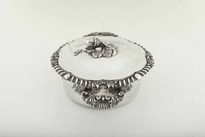 Tazza da puerpera, Torino 1853, argentiere Pietro Borrani  - Asta Argenti da Collezione | XX secolo - Associazione Nazionale - Case d'Asta italiane