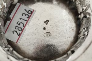 Zuccheriera. Torino, inizi XIX secolo. Argentiere Giuseppe Giovara (...1822-1824...)  - Asta Argenti da Collezione | XX secolo - Associazione Nazionale - Case d'Asta italiane