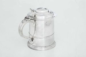 Tankard. Marchio della citt di Londra per l'anno 1716 e marchio dell'argentiere (consunto di difficile lettura)  - Asta Argenti da Collezione | XX secolo - Associazione Nazionale - Case d'Asta italiane