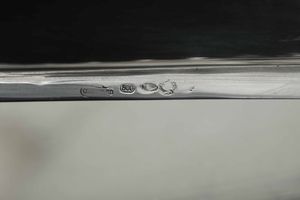 Legumiera. Argenteria artistica milanese. Marchio con fascio littorio in uso dal 1935 al 1945. Argentiere Messulam per Ostorero Torino  - Asta Argenti da Collezione | XX secolo - Associazione Nazionale - Case d'Asta italiane