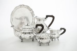 Servizio da t� e caff�. Argenteria artistica milanese, marchi con fascio littorio in uso dal 1935 al 1945, argentiere non identificato  - Asta Argenti da Collezione | XX secolo - Associazione Nazionale - Case d'Asta italiane