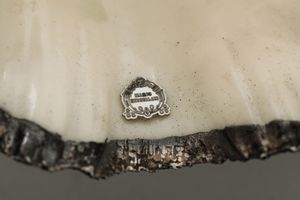 Conchiglia rivestita in argento. Etichetta a scudo Mario Buccellati. Italia XX-XXI secolo  - Asta Argenti da Collezione | XX secolo - Associazione Nazionale - Case d'Asta italiane