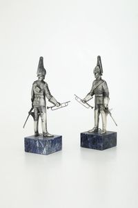 Coppia di trombettieri dei corazzieri. Argenteria artistica milanese del XX-XXI secolo. Argentiere Umberto Malinverni  - Asta Argenti da Collezione | XX secolo - Associazione Nazionale - Case d'Asta italiane